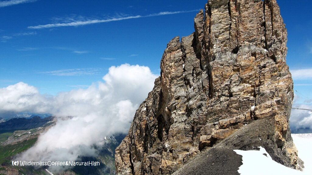 Mount Titlis - Alpine meadows & mountain views Epic mountains: Mount Titlis, Switzerland.