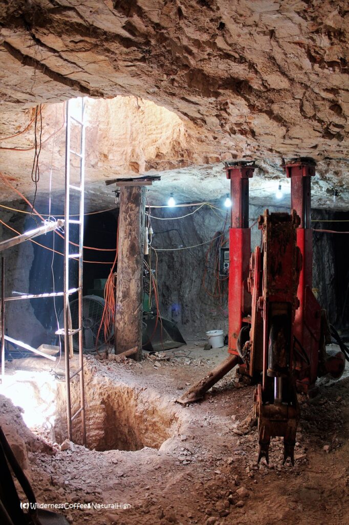 Opal mine, The Grawin, Lightning Ridge, New South Wales, Australia.