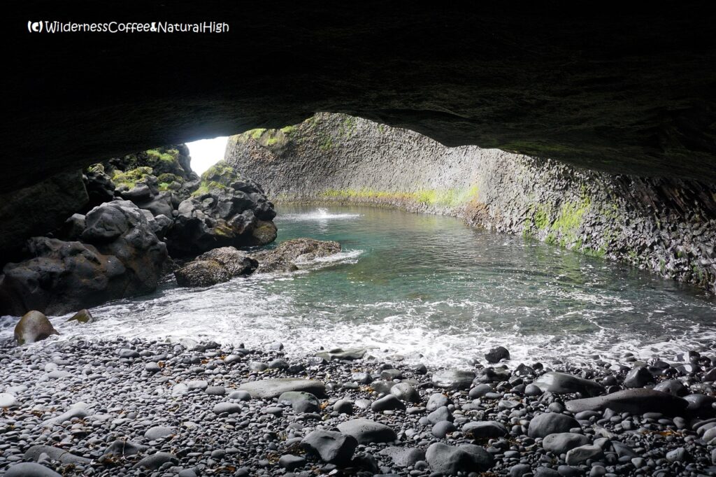 Kaplagjóta cave Kaplagjóta cave, Heimaey, Vestmannaeyjar, Iceland.