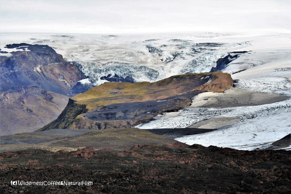 Frozen plateau Frozen plateau and Katla glacier, Fimmvörðuháls hiking route, Iceland.