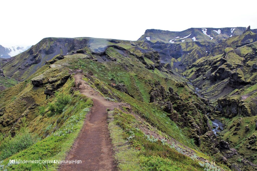 Kattarhryggir ridge Kattarhryggir ridge, Fimmvörðuháls walking route, Thórsmörk, Iceland.