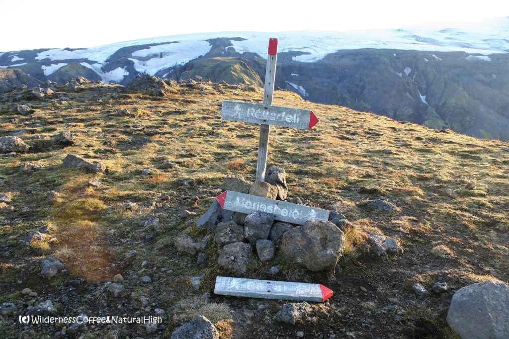Signposts on the top of Útigönguhöfði Signposts on Útigönguhöfði mountain, Thórsmörk hiking route, Iceland.