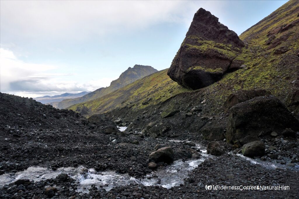 Giant boulders and glacial streams Giant boulder, Hvannárgil canyon, Thórsmörk, Iceland.