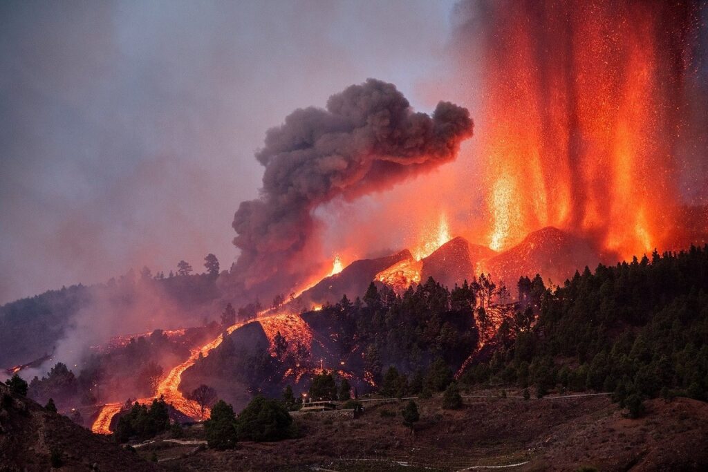 Cumbre Vieja eruption from many craters, La Palma, Canary Islands.