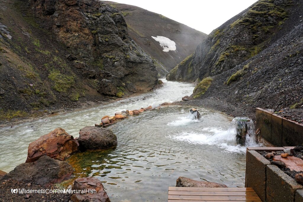 Ásgarðsá river and hot pool, Kerlingarfjöll, Iceland.
