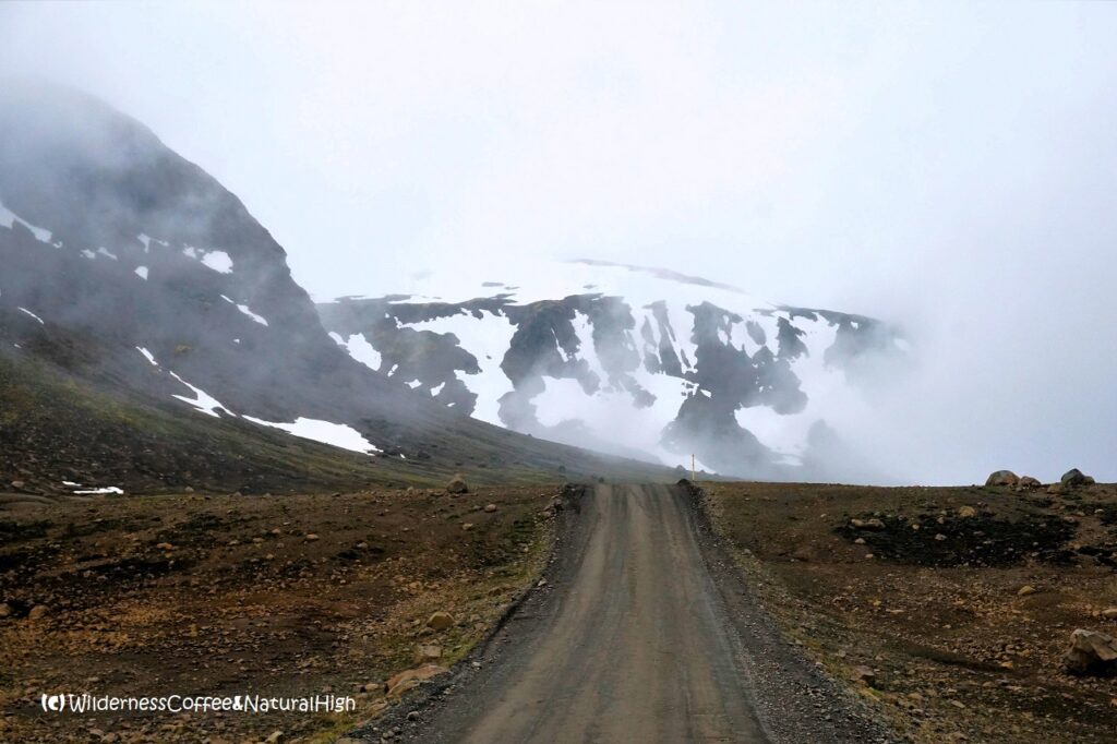 Kjölur highland road Kjölur highland road, Kerlingarfjöll, Iceland.