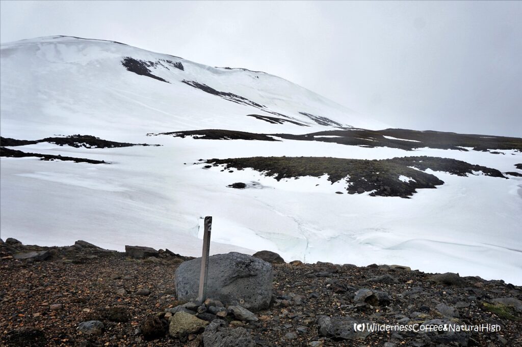Snowfields on the Hveradalir hiking route, Kerlingarfjöll, Iceland.